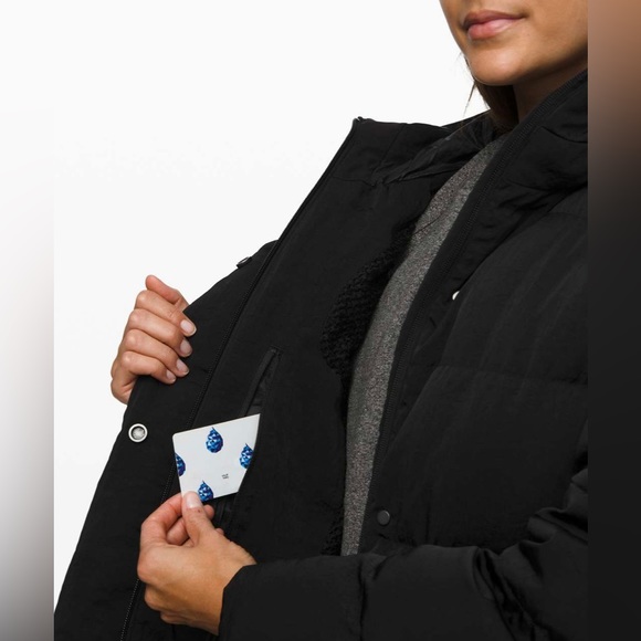 NWT!🍒LULULEMON IN A FLURRY PARKA sz 12 BLACK 550-Fill Jacket Brave Wunder Puff - Picture 12 of 15